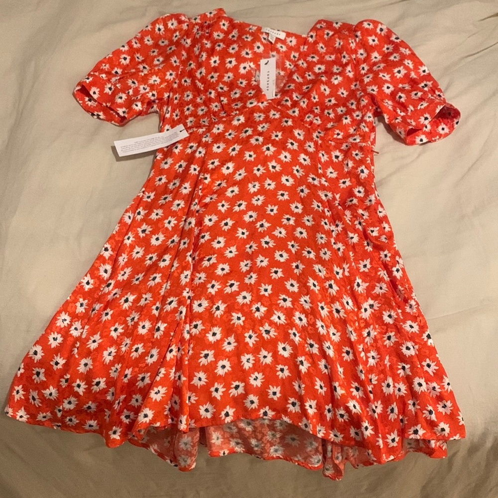 TopShop floral dress, size L, brand new & never worn! Comfortable and soft.